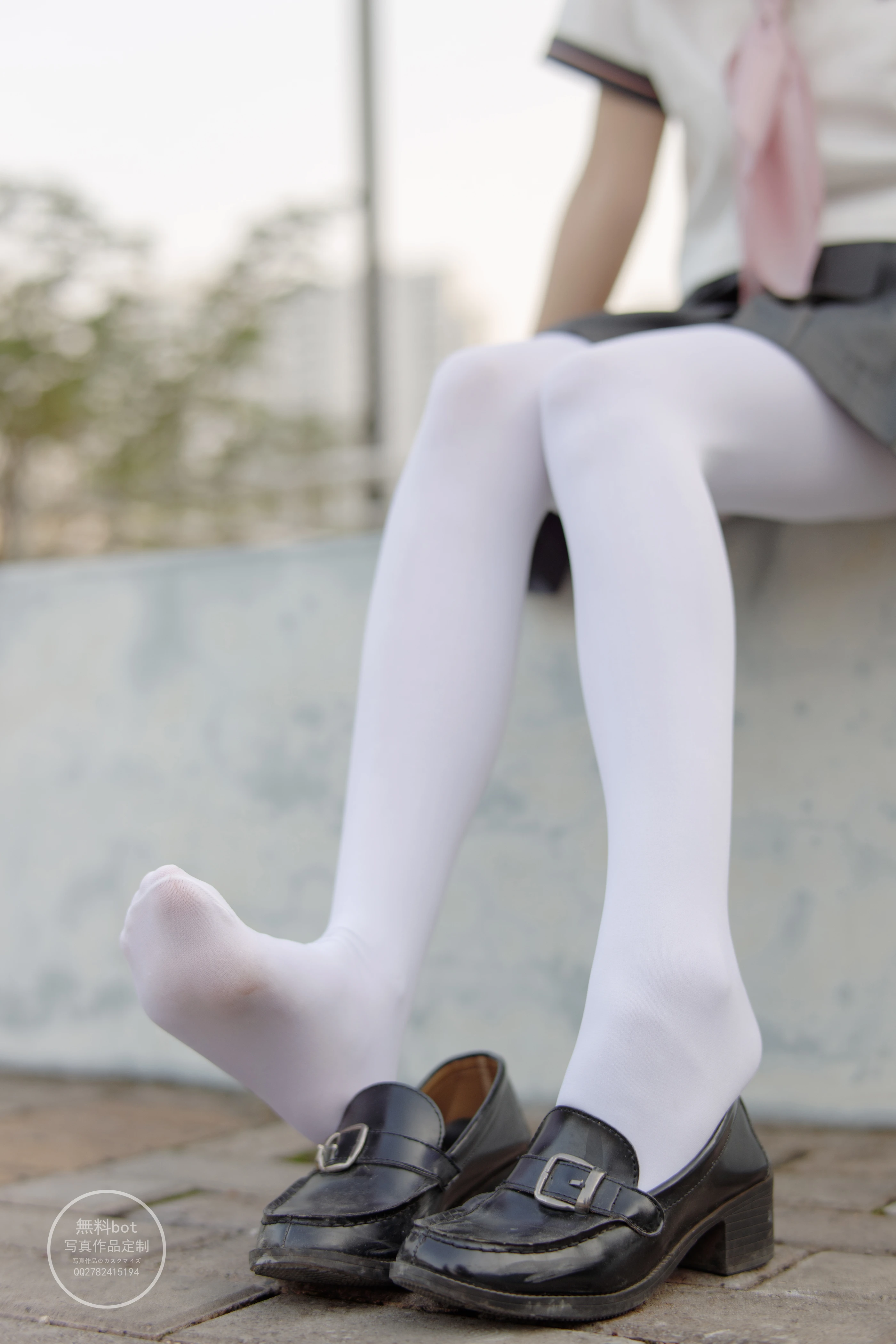 森萝财团 有料006  依依 户外白丝JK制服 [90P]插图9